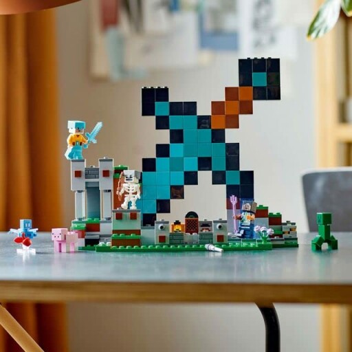 LEGO Minecraft Uitvalbasis Zwaard