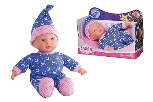 Baby pop met blauwe pyjama en muts