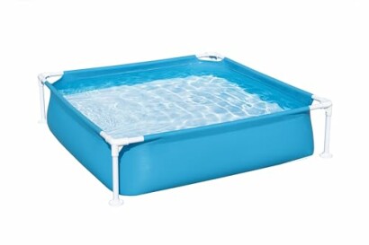 Blauw kinderzwembad met water