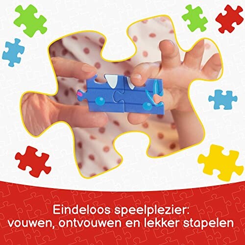 Kind speelt met puzzelstukjes