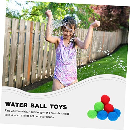 Meisje speelt met waterballen in de tuin.