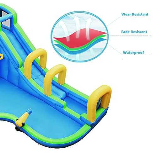 Opblaasbare waterglijbaan met gele bogen en waterspuit