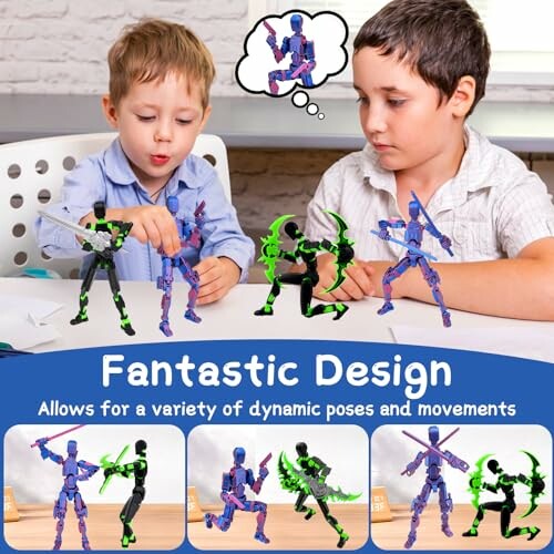 Kinderen spelen met actiefiguren aan tafel.