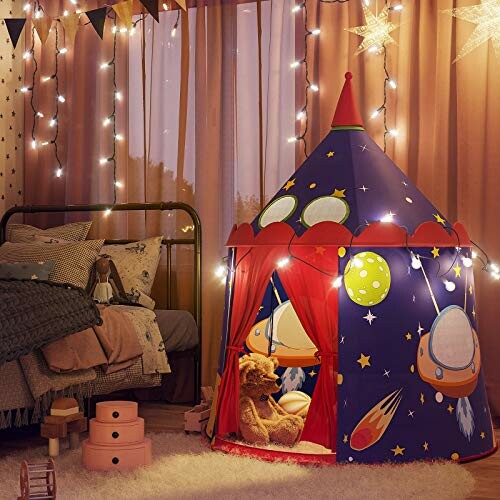 Kindertent in ruimte-thema met lichtjes in slaapkamer