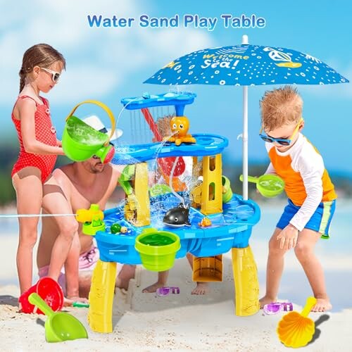 Kinderen spelen met water zand tafel op strand