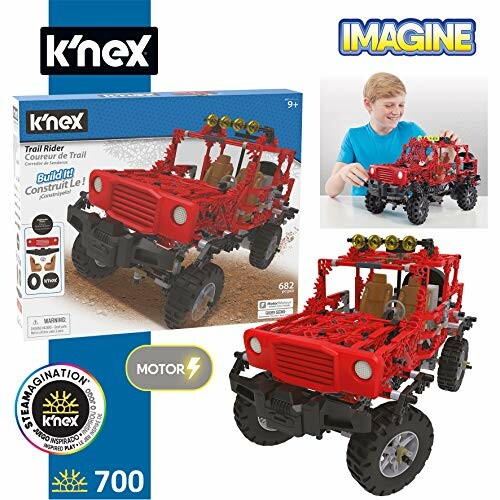 K'NEX bouwset voor een rode terreinwagen met jongen die speelt