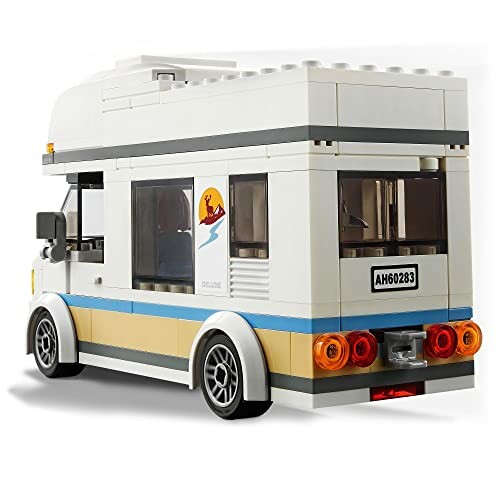 Achterkant van een LEGO-camper met details.