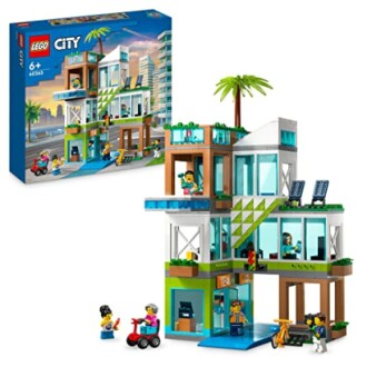 Lego City strandhuis met figuren en accessoires.