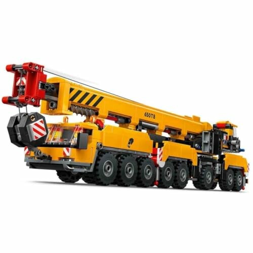 Lego kraanwagen met gele en rode onderdelen