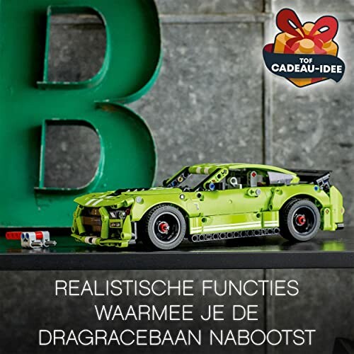 Groene LEGO drag race auto met realistische functies