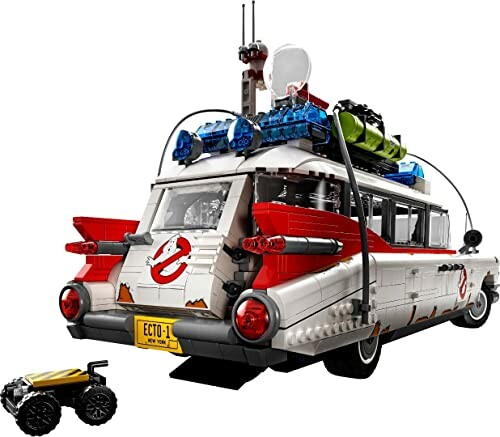 LEGO model van de Ghostbusters Ecto-1 auto