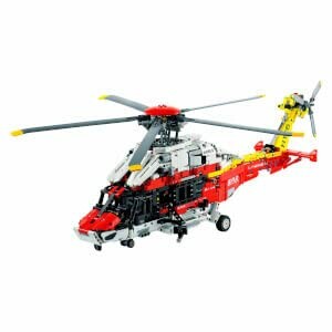 Lego helikoptermodel op witte achtergrond