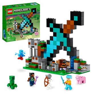 LEGO Minecraft bouwwerk met zwaard en figuren