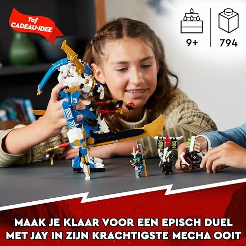 Kinderen spelen met Lego Ninjago mecha speelgoedset