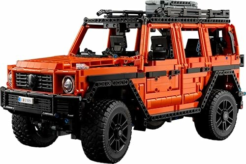 Oranje LEGO terreinwagen met zwarte details