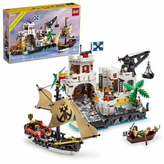 LEGO piratenschip en fort bouwset met accessoires.