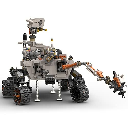 LEGO-model van Mars rover met robotarm en zes wielen.