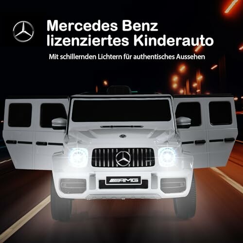 Wit Mercedes Benz kinderauto met geopende deuren en lichten