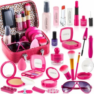 Roze make-up en accessoires set met borstels en lippenstift