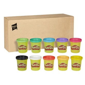 Verschillende kleuren Play-Doh potjes