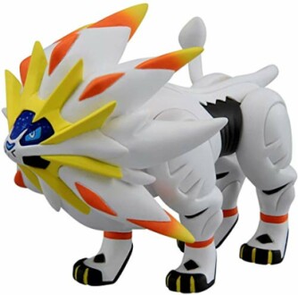 Speelgoedfiguur van Solgaleo, een witte leeuwachtige Pokémon met scherpe kleuren