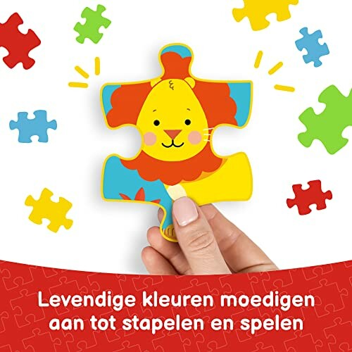 Hand houdt een puzzelstuk met leeuw vast