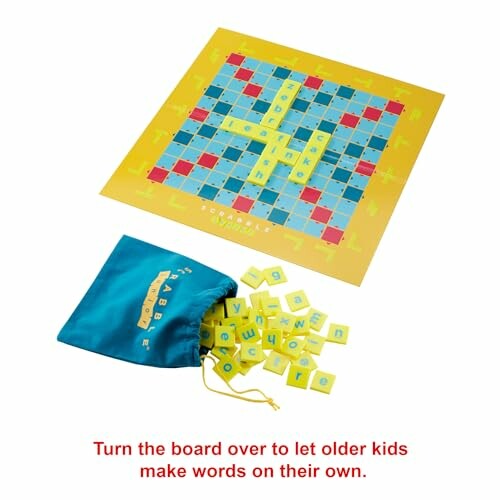 Scrabble bordspel voor kinderen met letters en speelbord.