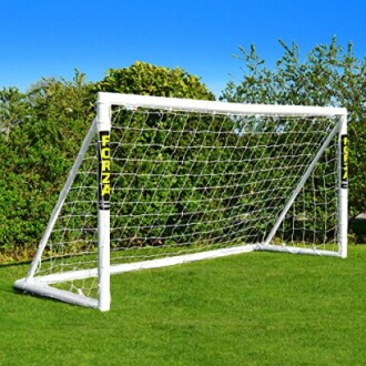 Voetbaldoel op grasveld