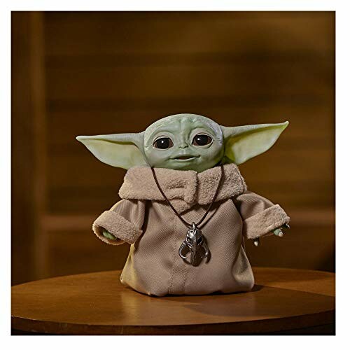 Baby Yoda-pop op tafel