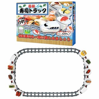 Sushi speelgoedtrein set met rails en sushi.