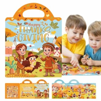 Kinderen spelen met een Thanksgiving-puzzel