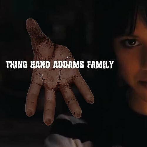 Een hand van de Addams Family met littekens