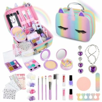 Eenhoorn make-up set met diverse accessoires.